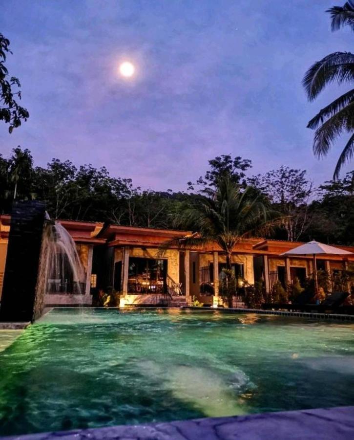 Grandfather Khaolak Resort 카오락 외부 사진